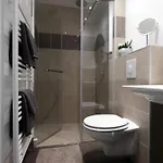 House Wisteria דירה *