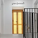 House Wisteria דירה