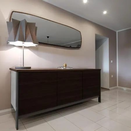 House Wisteria * Kostanjevica na Krasu