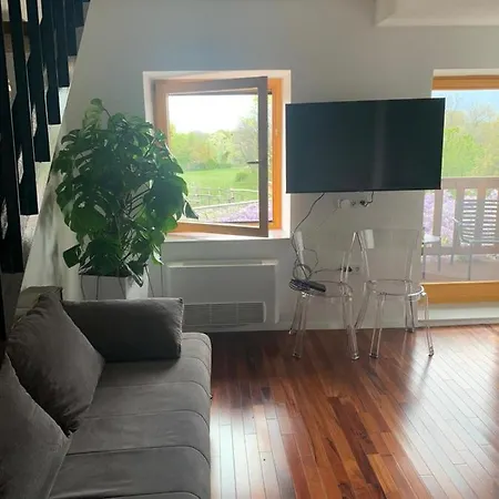 Apartman House Wisteria Kostanjevica na Krasu