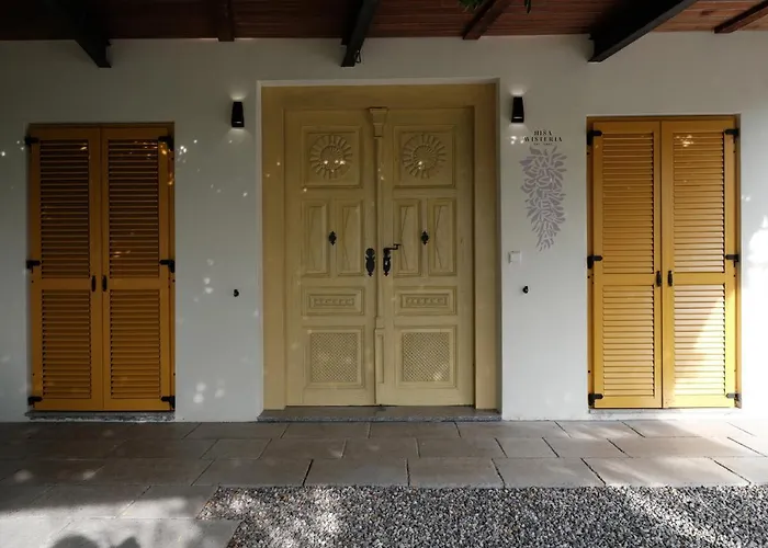 House Wisteria Kostanjevica na Krasu