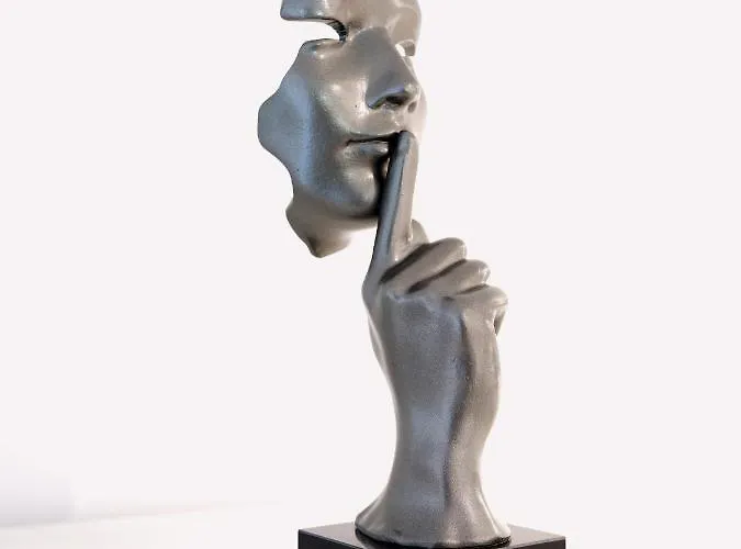 Daire House Wisteria