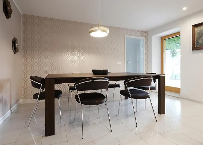 Apartma House Wisteria