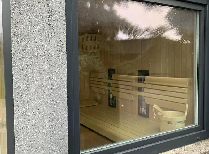 Apartma House Wisteria *