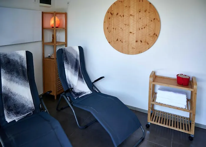 House Wisteria شقة *