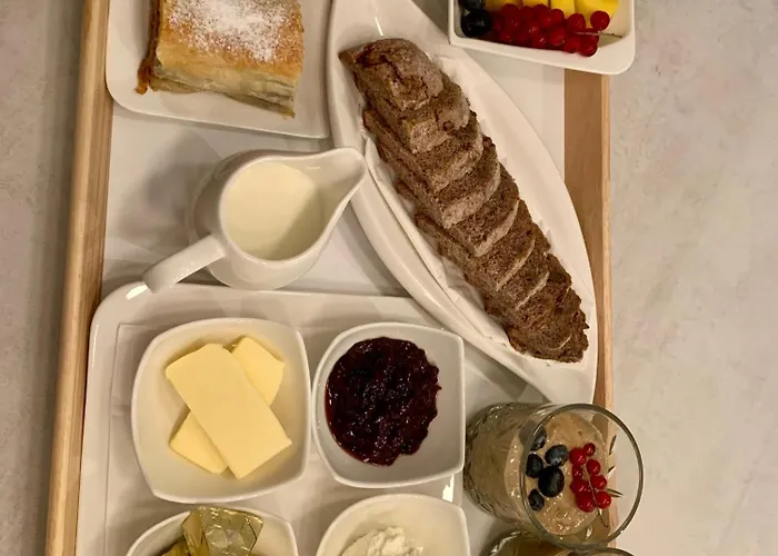 House Wisteria Apartma Kostanjevica na Krasu