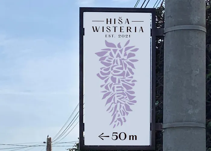 House Wisteria Apartma *