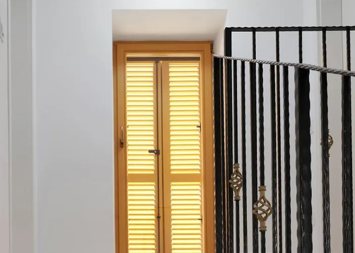 House Wisteria Daire