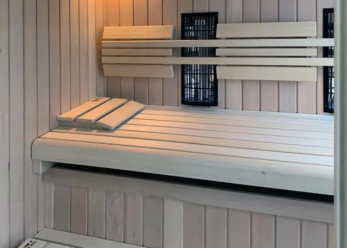 Daire House Wisteria